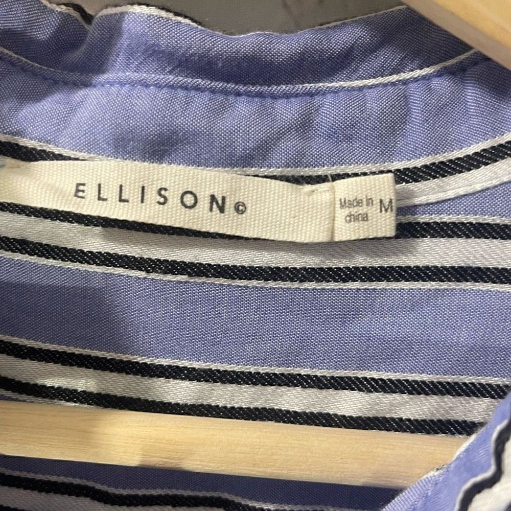 Ellison button up - Picture 3 of 6